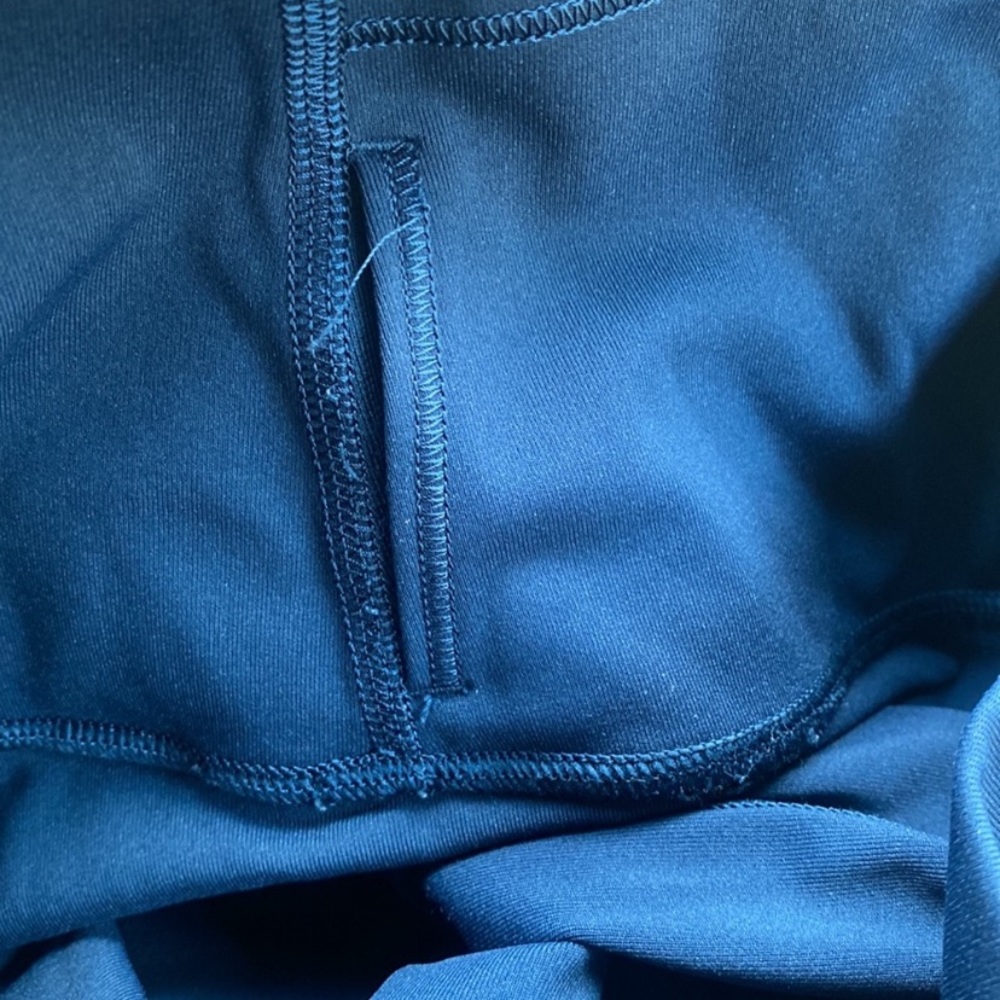 lululemon - Picture 4 of 7